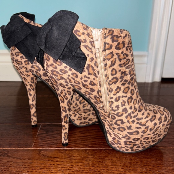 Leopard, ankle boots - Picture 1 of 6
